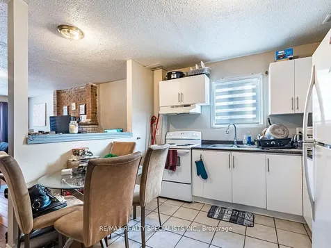 18 Ashford Court Brampton ON L6V 2Z1