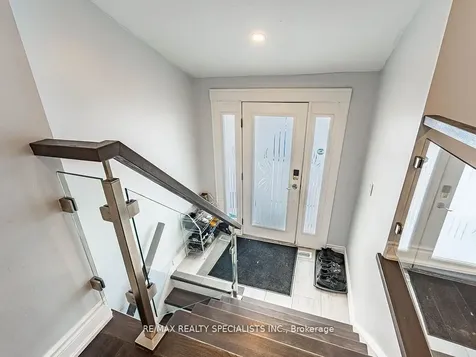 18 Ashford Court Brampton ON L6V 2Z1