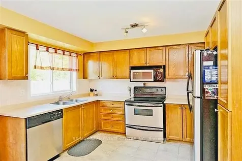 5673 Flora Drive Burlington ON L7L 6X4