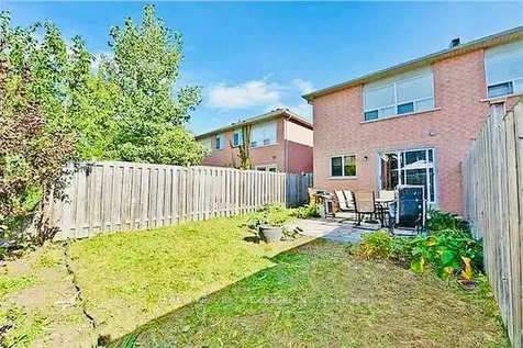 5673 Flora Drive Burlington ON L7L 6X4