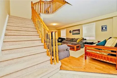5673 Flora Drive Burlington ON L7L 6X4