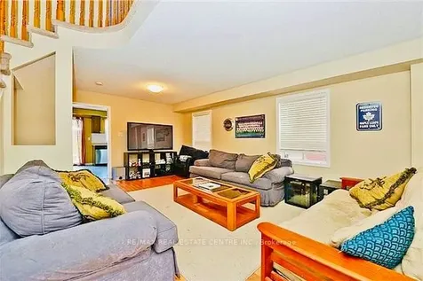 5673 Flora Drive Burlington ON L7L 6X4