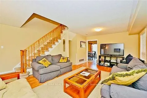 5673 Flora Drive Burlington ON L7L 6X4