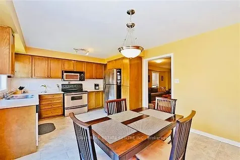 5673 Flora Drive Burlington ON L7L 6X4