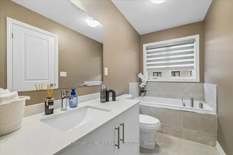 333 Thimbleweed Court Milton ON L9T 2X5