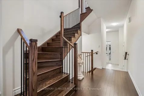 333 Thimbleweed Court Milton ON L9T 2X5