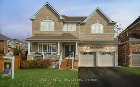 4829 St. Martin Mews Mississauga ON L5M 7J9