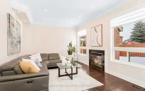 4829 St. Martin Mews Mississauga ON L5M 7J9