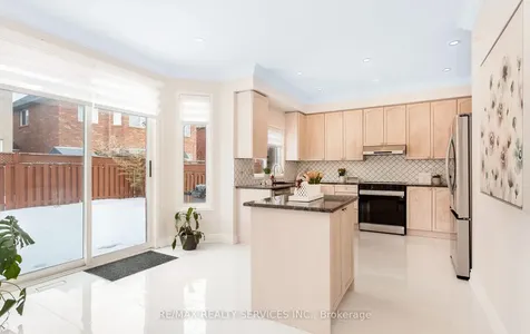 4829 St. Martin Mews Mississauga ON L5M 7J9