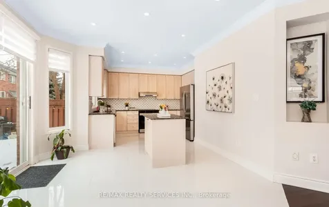 4829 St. Martin Mews Mississauga ON L5M 7J9