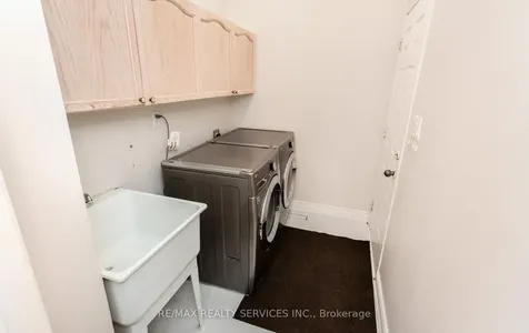 4829 St. Martin Mews Mississauga ON L5M 7J9
