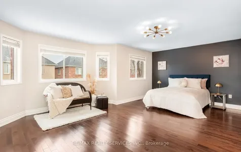 4829 St. Martin Mews Mississauga ON L5M 7J9