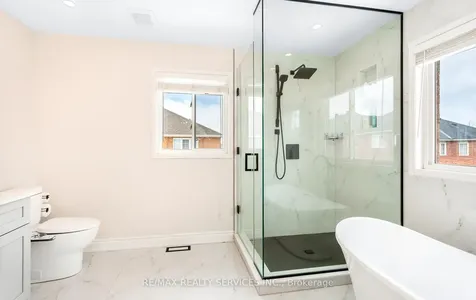 4829 St. Martin Mews Mississauga ON L5M 7J9