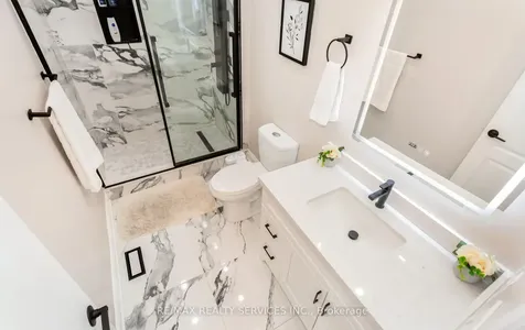 4829 St. Martin Mews Mississauga ON L5M 7J9