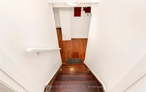 4829 St. Martin Mews Mississauga ON L5M 7J9