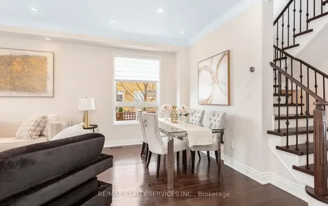 4829 St. Martin Mews Mississauga ON L5M 7J9