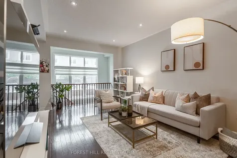 2019 Trawden Way Oakville ON L6M 0M3