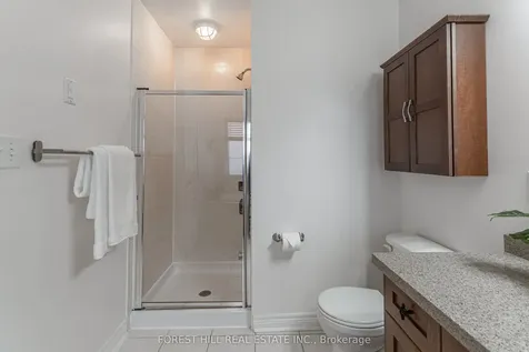 2019 Trawden Way Oakville ON L6M 0M3