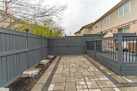 2019 Trawden Way Oakville ON L6M 0M3