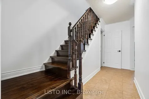 5255 Guildwood Way Mississauga ON L5R 4A9