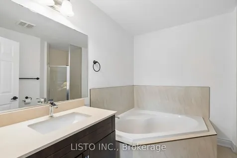 5255 Guildwood Way Mississauga ON L5R 4A9