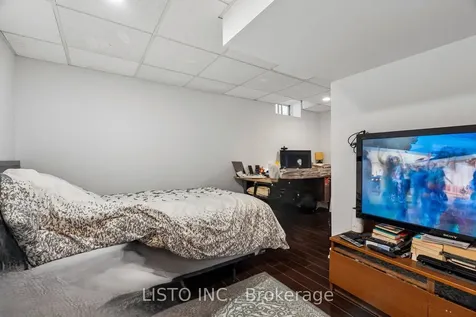 5255 Guildwood Way Mississauga ON L5R 4A9