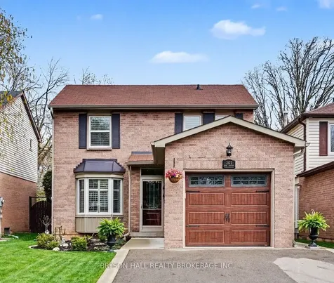2122 Hunt Crescent Burlington ON L7M 2P3