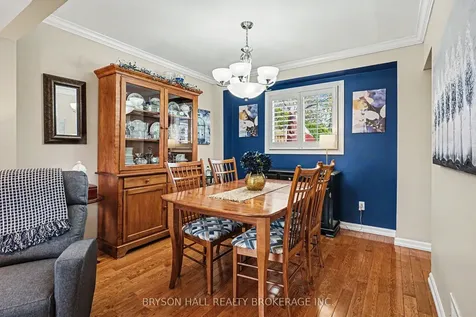 2122 Hunt Crescent Burlington ON L7M 2P3