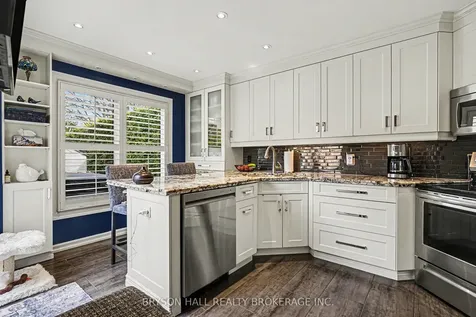 2122 Hunt Crescent Burlington ON L7M 2P3