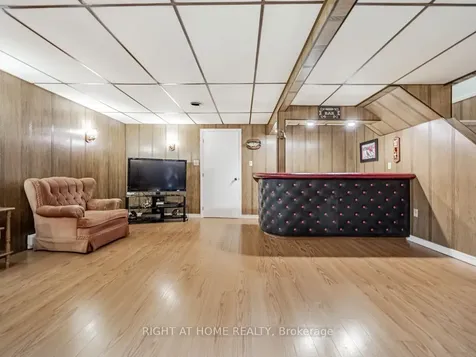 6540 Falconer Drive Mississauga ON L5N 1M1