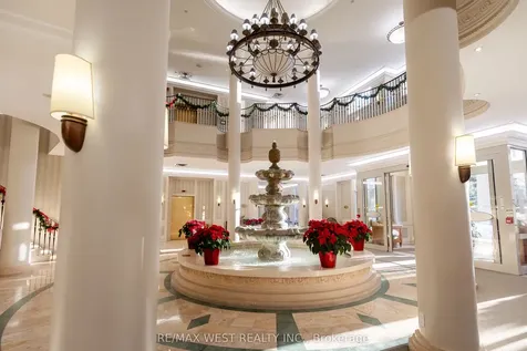35 Kingsbridge Garden Circle Mississauga ON L5R 3Z5