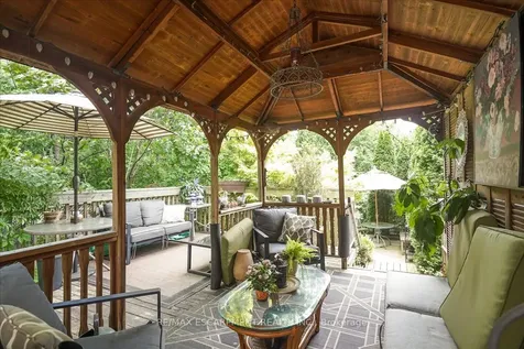 5224 Thornburn Drive Burlington ON L7L 6R4
