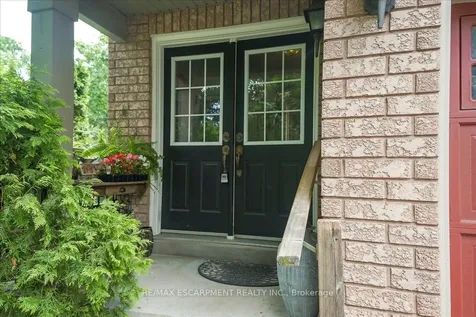 5224 Thornburn Drive Burlington ON L7L 6R4