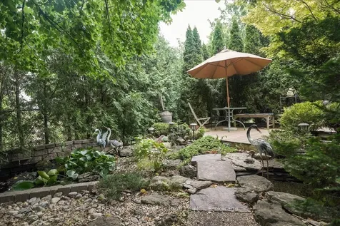 5224 Thornburn Drive Burlington ON L7L 6R4