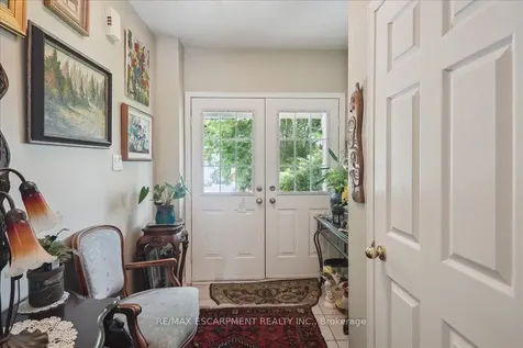 5224 Thornburn Drive Burlington ON L7L 6R4