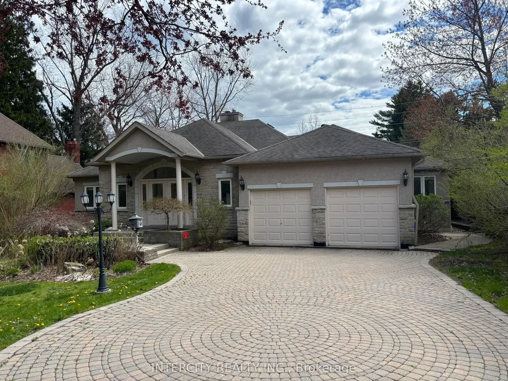 1262 Mississauga Road Mississauga ON L5H 2J2