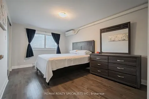 6780 Formentera Avenue Mississauga ON L5N 2L1