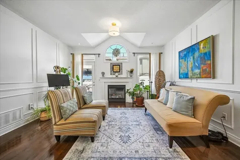 693 Savoline Boulevard Milton ON L9T 0N2
