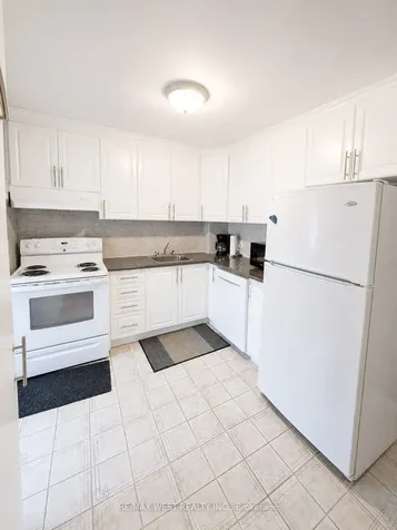 112 Silverthorn Avenue Toronto ON M6N 3J9