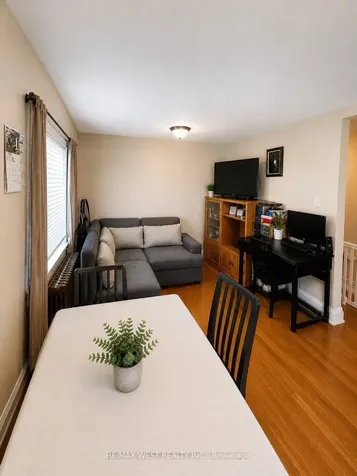 112 Silverthorn Avenue Toronto ON M6N 3J9