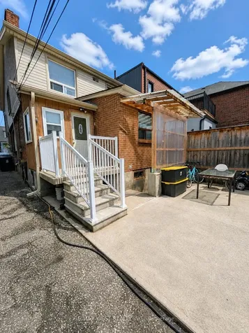 112 Silverthorn Avenue Toronto ON M6N 3J9