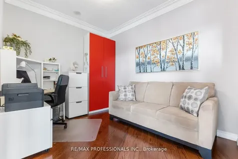 1135 Royal York Road Toronto ON M9A 0C3