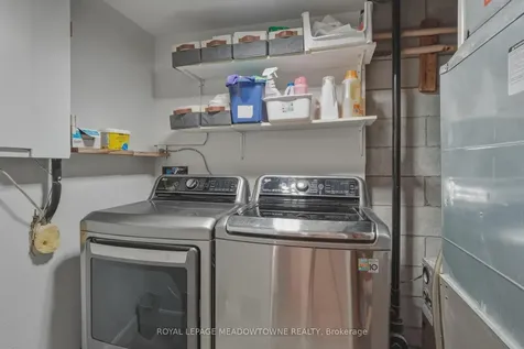 2272 Mowat Avenue Oakville ON L6H 5L8