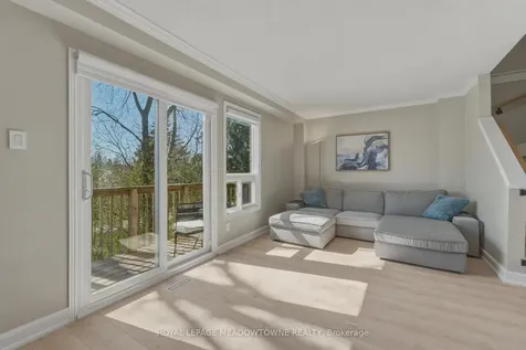 2272 Mowat Avenue Oakville ON L6H 5L8