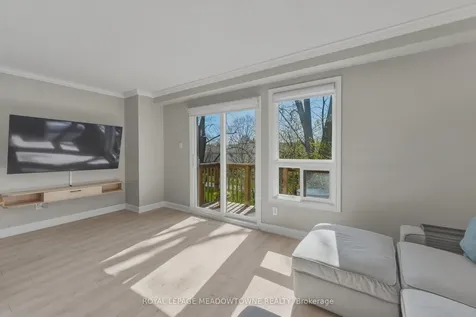 2272 Mowat Avenue Oakville ON L6H 5L8