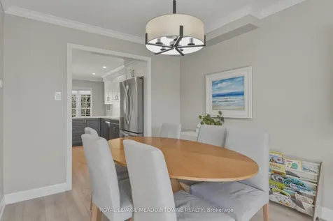 2272 Mowat Avenue Oakville ON L6H 5L8