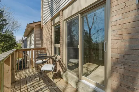 2272 Mowat Avenue Oakville ON L6H 5L8