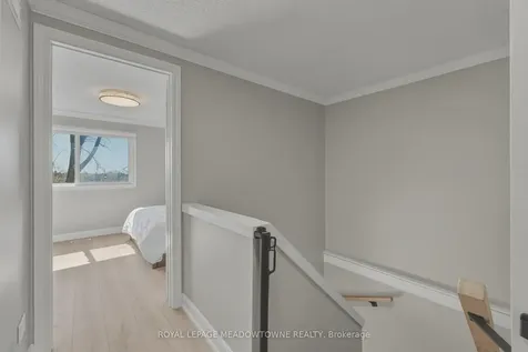 2272 Mowat Avenue Oakville ON L6H 5L8