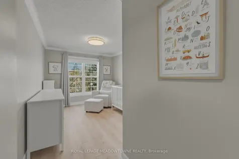 2272 Mowat Avenue Oakville ON L6H 5L8