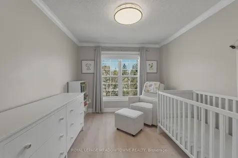 2272 Mowat Avenue Oakville ON L6H 5L8